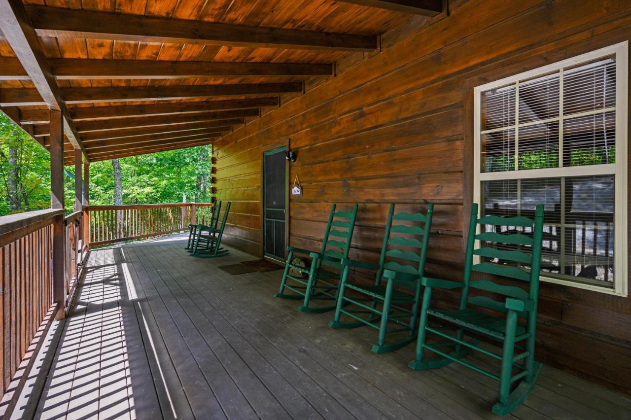 Gypsy Road - Privacy! Log Cabin With Hot Tub, Wifi, Directv And Arcade Sevierville Exterior photo